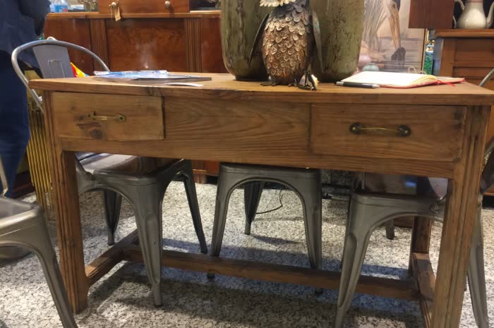 Venta de muebles y objetos decorativos