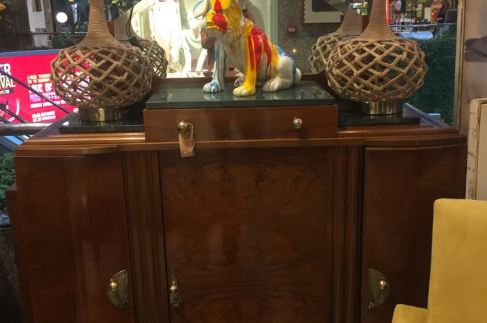 Venta de muebles y objetos decorativos
